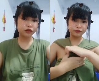 Poster of Nữ sinh khoe ngực đẹp làm bạn bè ngưỡng mộ