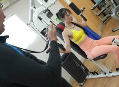 Poster of Với chiếc đồng hồ ngưng thời gian, người đàn ông địt em gái ở phòng gym đã thèm bấy lâu